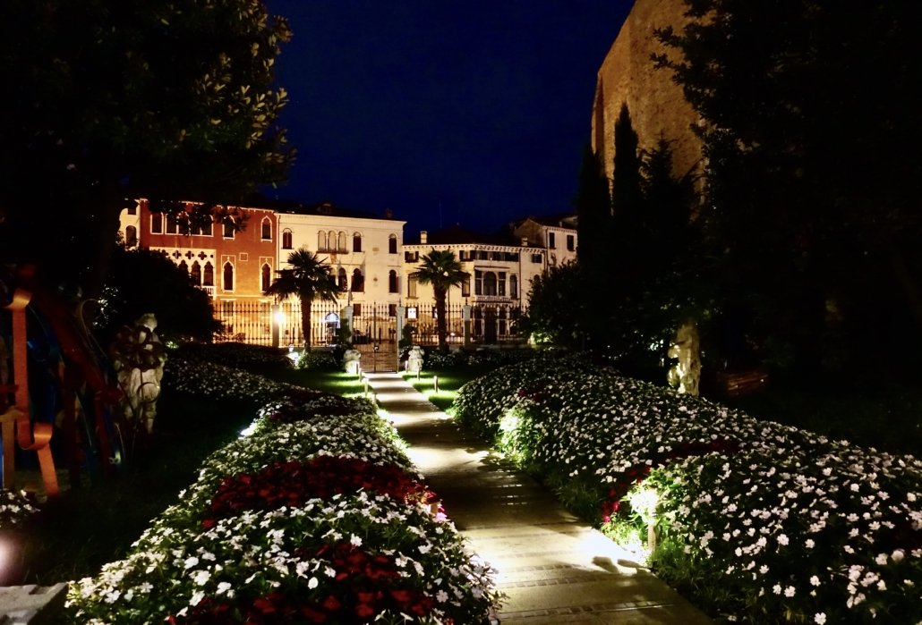 Palazzo Venart Luxury Hotel Venice, private dock & garden to Canale Grande 