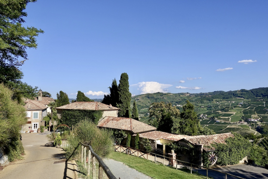 luxury hotel & 1-star Michelin restaurant Relais San Maurizio Piedmont, Italy