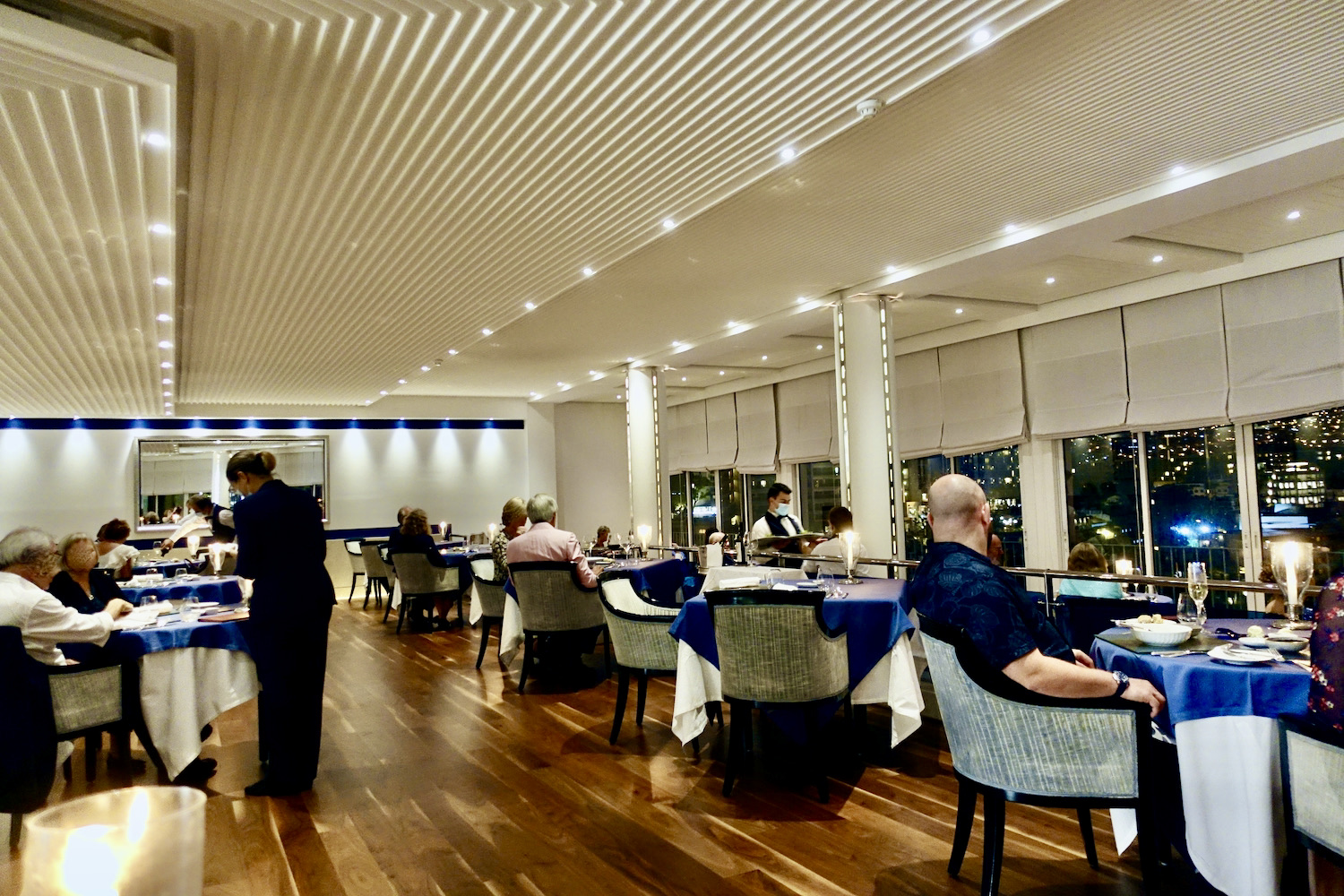 fine dining in Madeira: interiors at William at Reid's Palace