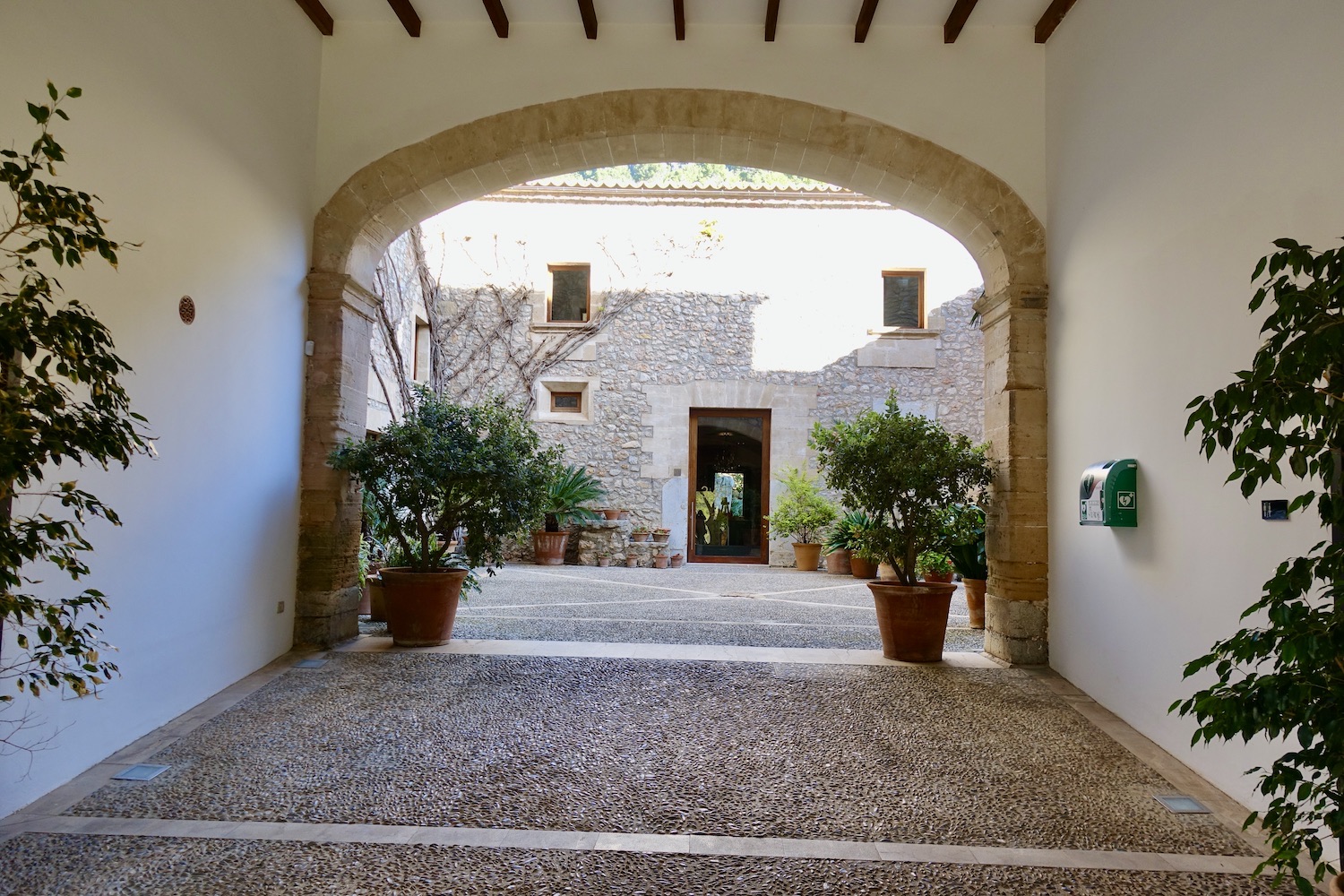 courtyard of Hotel Son Brull Pollença Mallorca/Spain/staying & dining in style in Mallorca's north