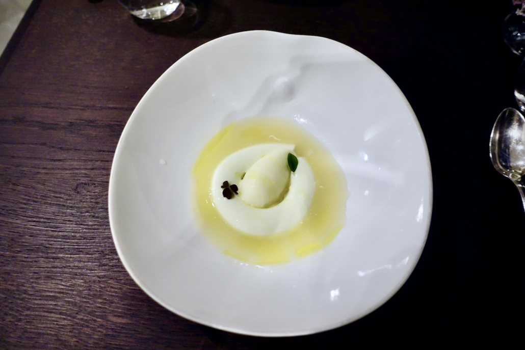 Michelin starred Restaurant Automne Paris: blanc manger