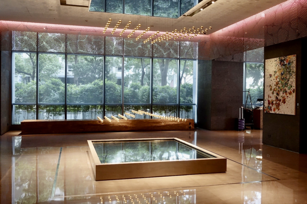 "Dancing Particles" in lobby at Silks Club Kaohsiung/Taiwan - best luxury hotels Taiwan