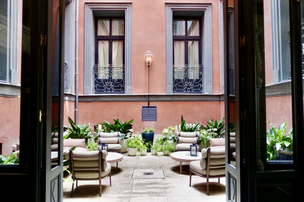 Hotel Cool Rooms Palacio de Atocha Madrid/Spain Hotel Cool Rooms Palacio de Atocha Madrid/Spain - best hotel & restaurants