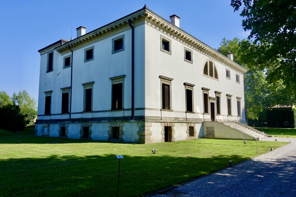 Villa Pisani at Hotel La Barchessa di Villa Pisani Vicenza countryside, Veneto/Italy Villa Pisani at Hotel La Barchessa di Villa Pisani Vicenza countryside, Veneto/Italy