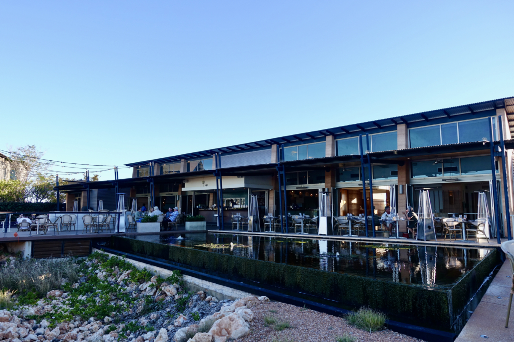 Restaurant Mantarays Dining & Bar at Hotel Mantarays Nigaloo Beach Resort Exmouth, Western Australia Restaurant Mantarays Dining & Bar at Hotel Mantarays Nigaloo Beach Resort Exmouth, Western Australia